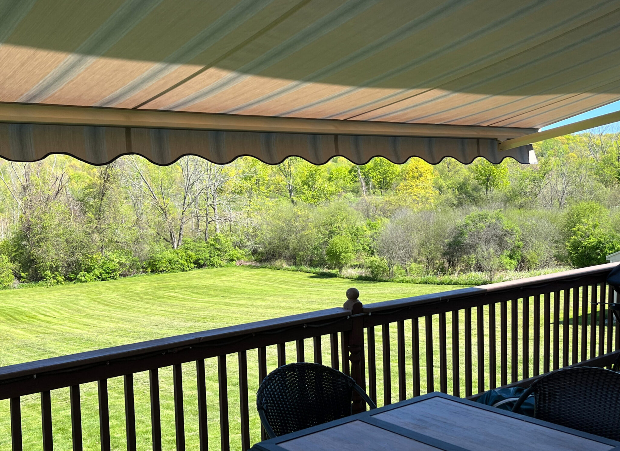 retractable awning