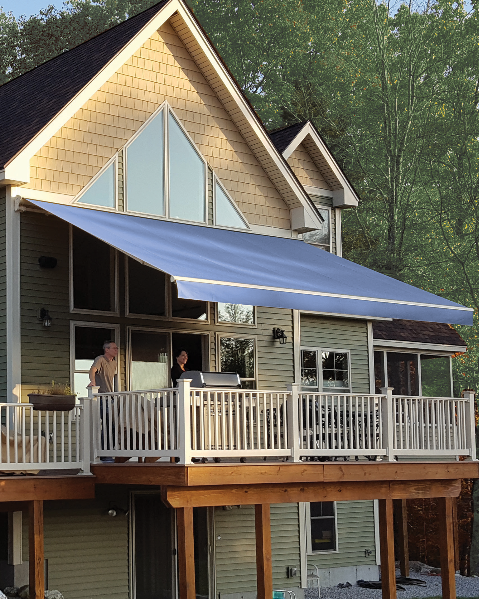 Make the Most of Late Summer With a Retractable Awning